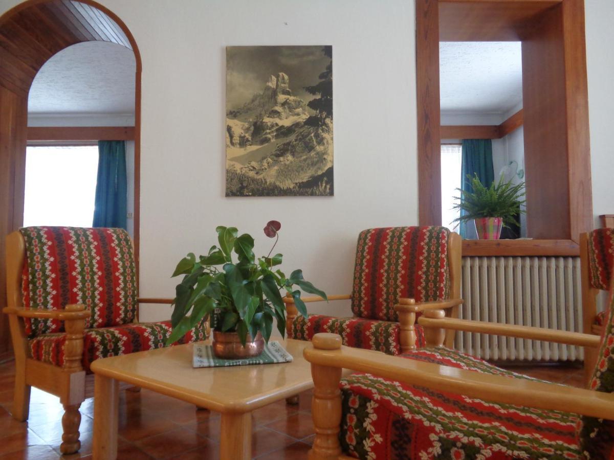 Hotel Garni Suisse San Martino Di Castrozza Exterior photo